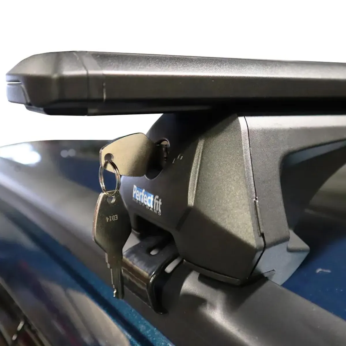 Sale Dakdragers Ford Mondeo 2012-2014 Dakdragers