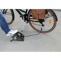 Outlet Voetpomp met dubbele cilinder en manometer Autogereedschap
